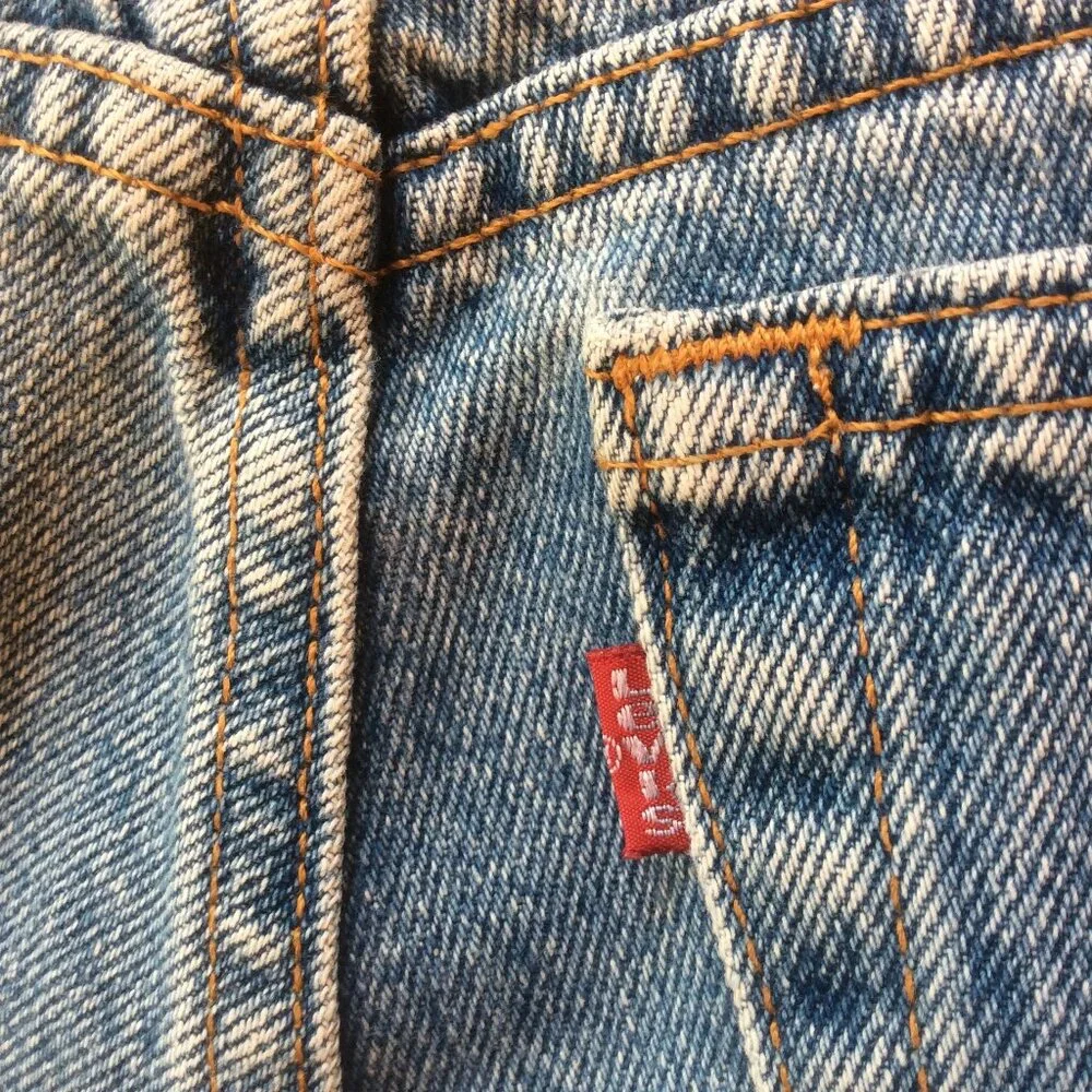 Vintage Levis Size 11 JR Medium 550 Relaxed Tapered Leg Jeans Light Wash Denim - Picture 4 of 6